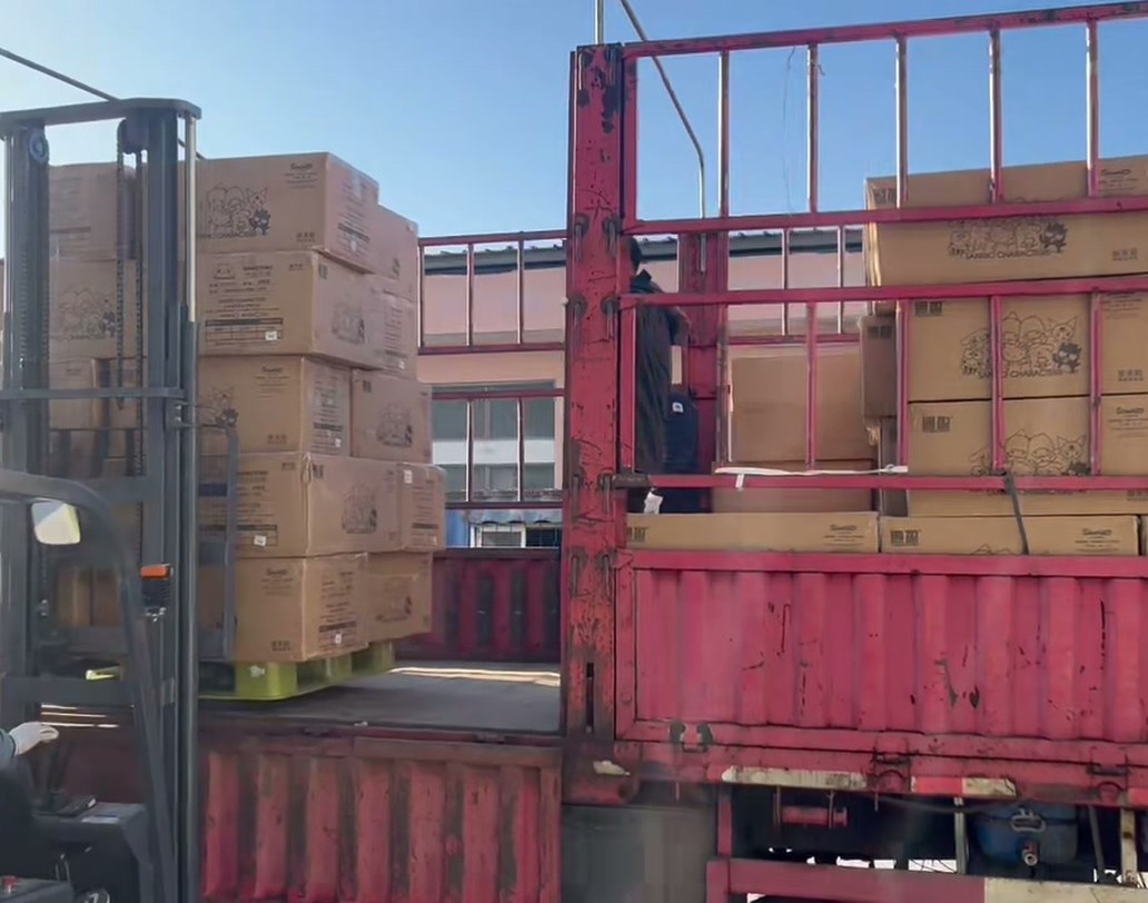 unloading_03_forklift_align.jpg